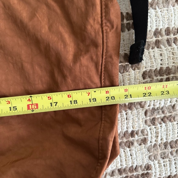 BAGGU Large Brown Crescent Sling Bag - Picture 5 of 11